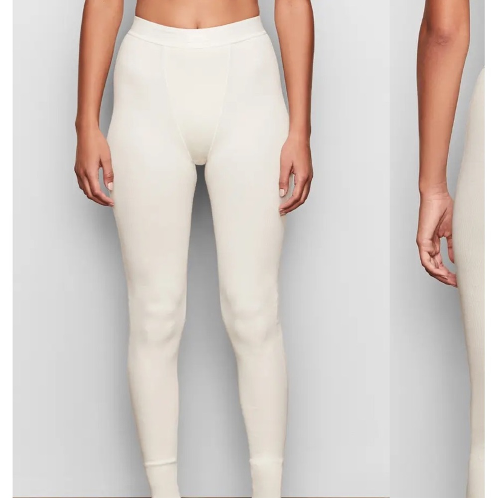 SKIMS Thermal Waffle Leggings NWT in Bone size medium